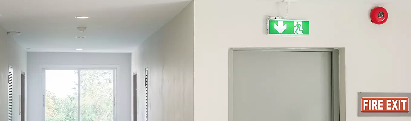 Fluchtwege und Notausgänge nach dem aktuellen Stand der Technik